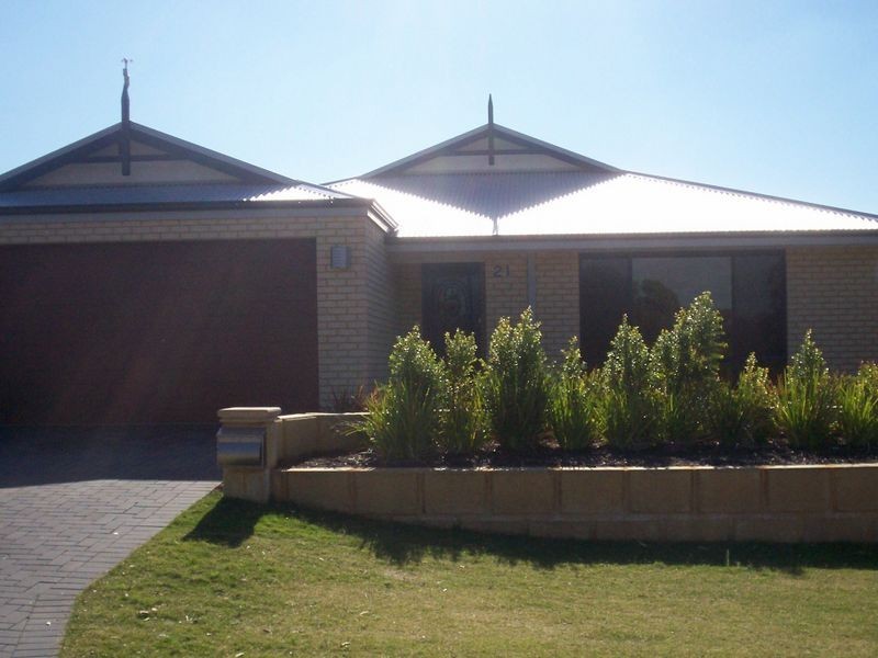 21 Kerkeri Heights, Parklands WA 6180