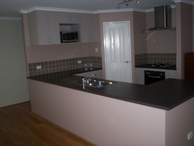 21 Kerkeri Heights, Parklands WA 6180