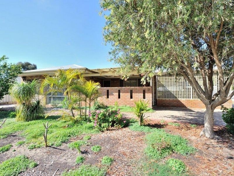 9 Waldron Boulevard, Greenfields WA 6210