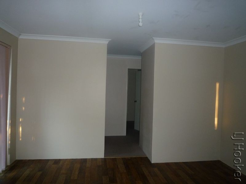 2 Penrith Street, Dudley Park WA 6210