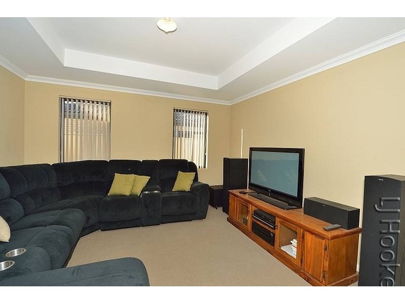 10 Balicup Way, Lakelands WA 6180