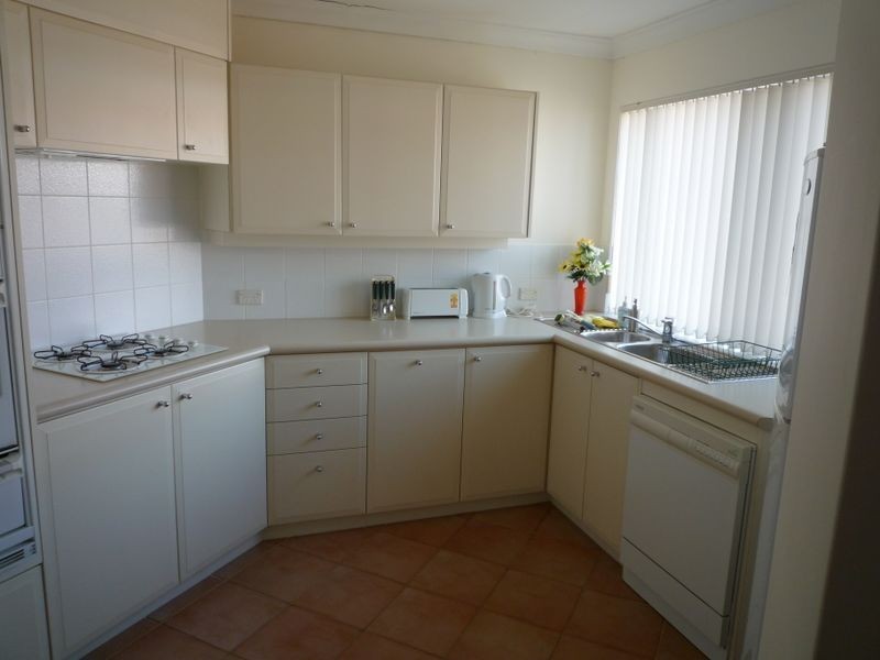 8/1-3 Leslie Street Dudley Park, Mandurah WA 6210