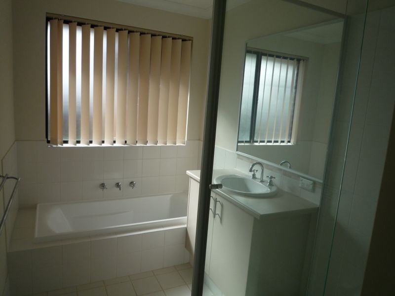 5 Quandong Parkway, Halls Head WA 6210