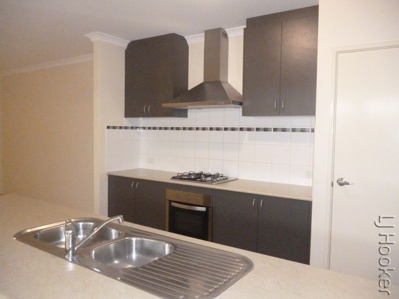 15 Bremer Way, South Yunderup WA 6208