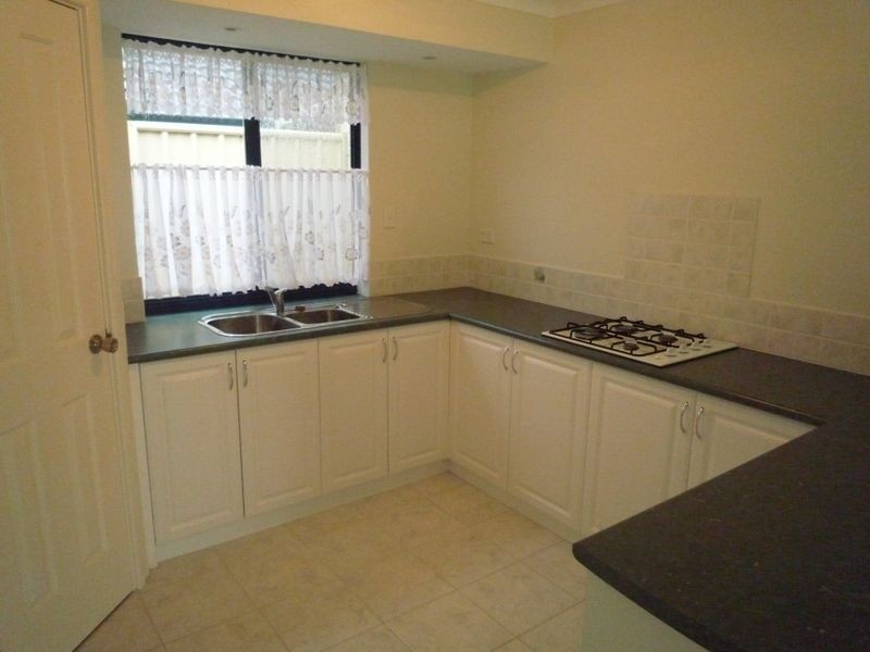 3 Ballard Meander, Lakelands WA 6210