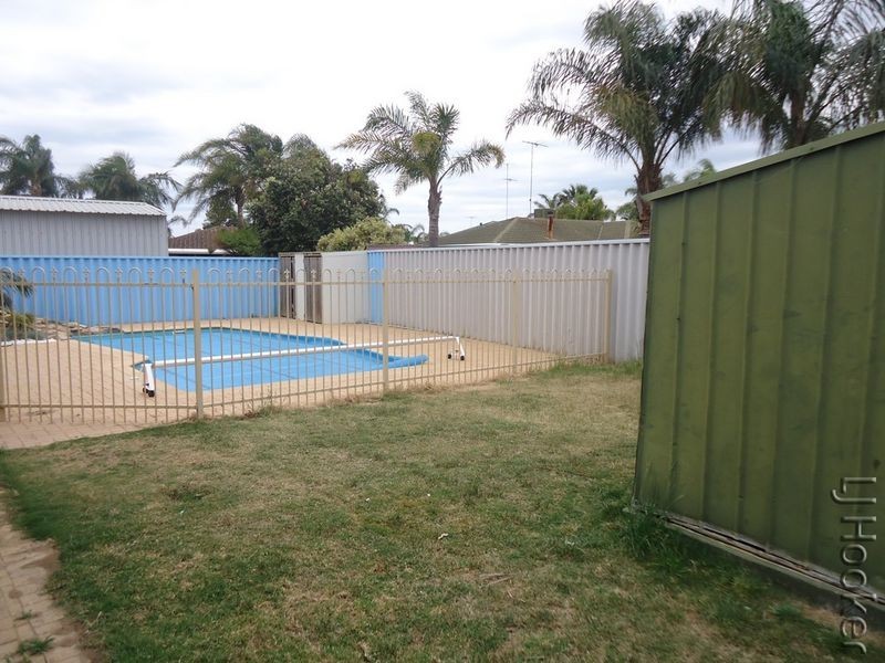 8 Illabrook Street, Dudley Park WA 6210