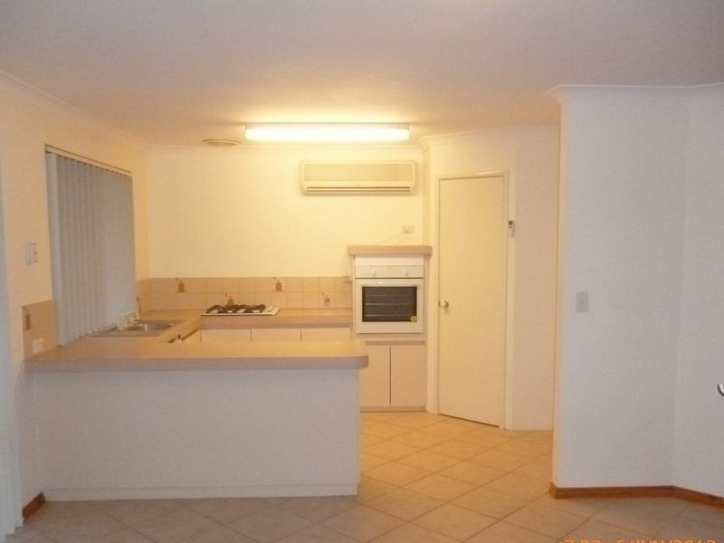 14 Templetonia Promenade, Halls Head WA 6210