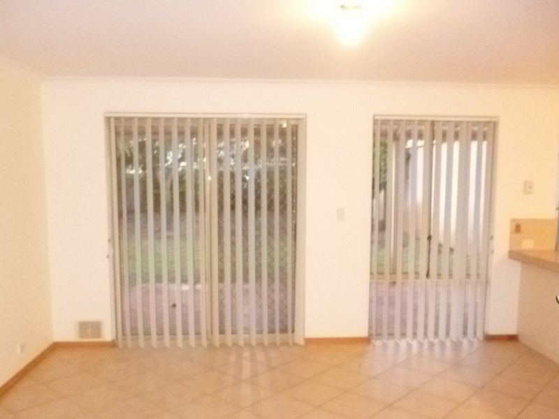 14 Templetonia Promenade, Halls Head WA 6210