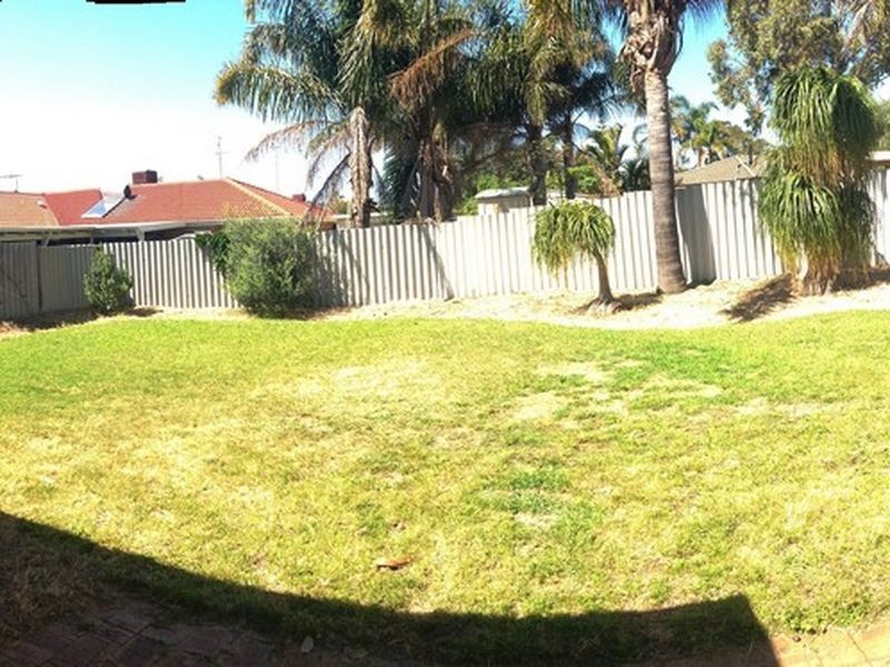 1 Aberdeen Close, Halls Head WA 6210