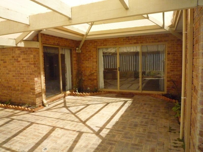 2 Quadrant Rise, Halls Head WA 6210