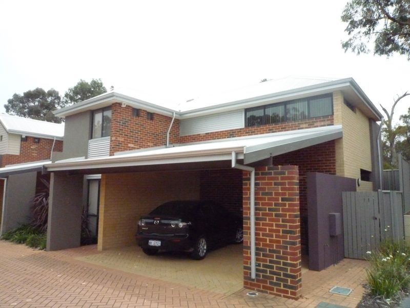 32/1 Mariners Cove Drive, Dudley Park WA 6210