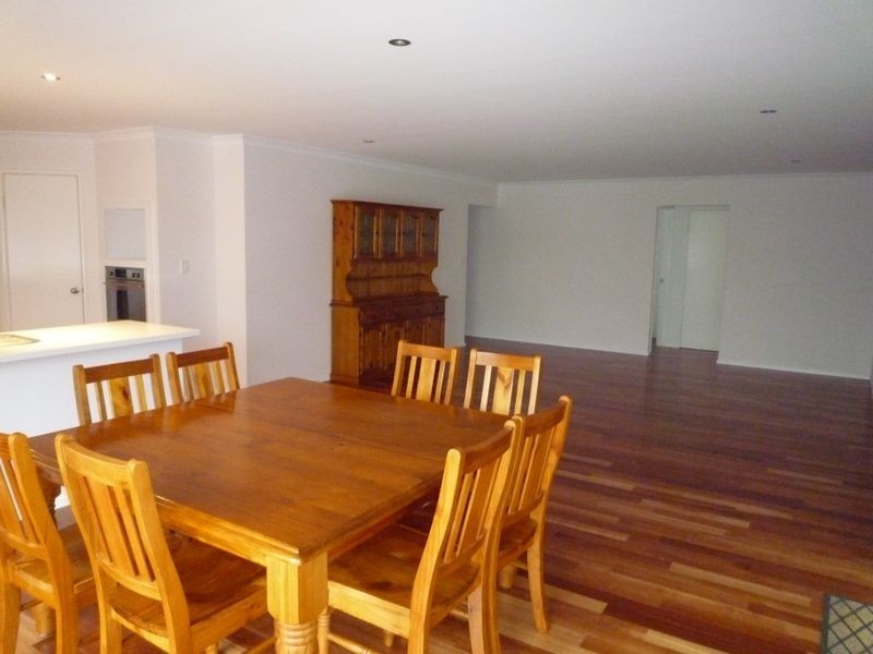 1 Dichondra Pass, Halls Head WA 6210