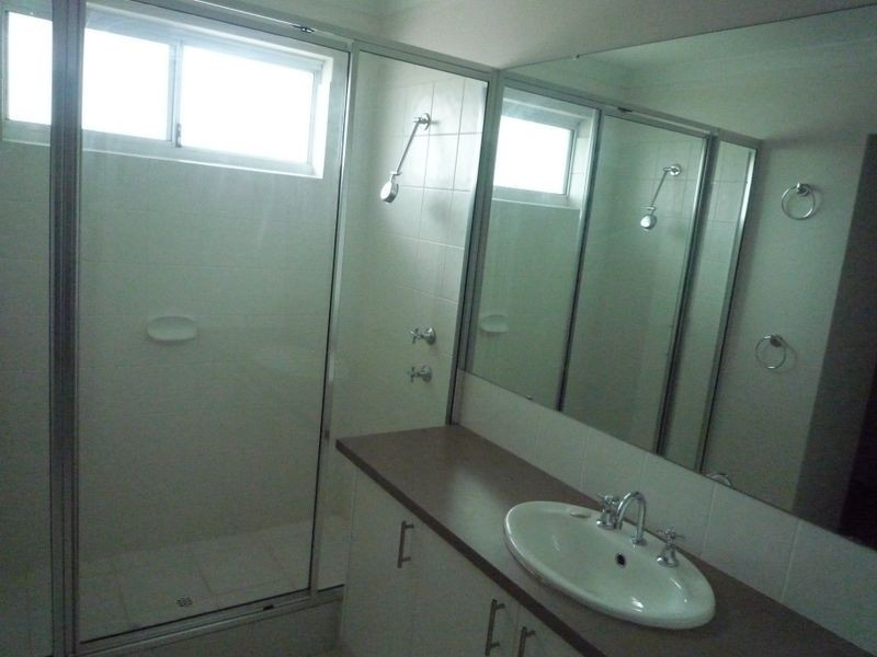 1 Dichondra Pass, Halls Head WA 6210