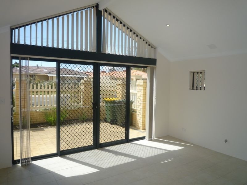 2/71 Gibson Street, Mandurah WA 6210