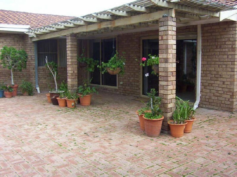 22 Blackwood Parade, Dudley Park WA 6210