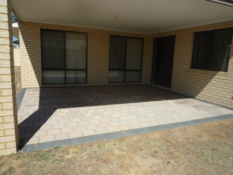 27 Pimento Circle, Port Kennedy WA 6172