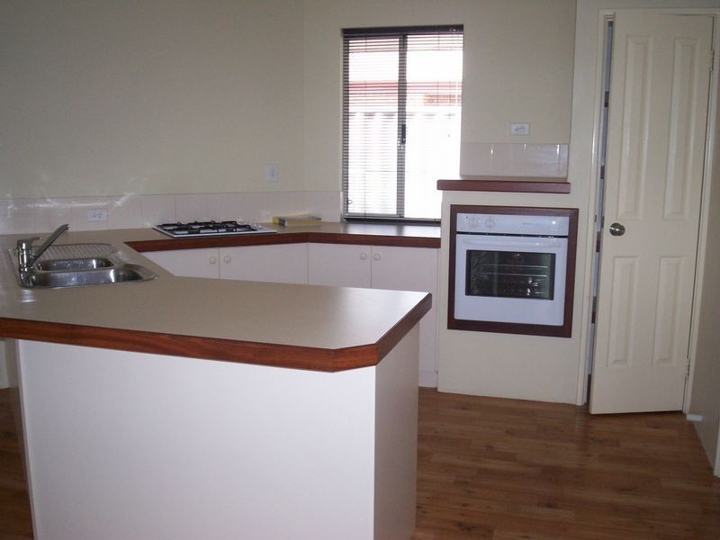 41 Mariners Cove Drive, Dudley Park WA 6210