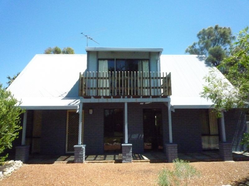 15 Yorrell Place, Halls Head WA 6210