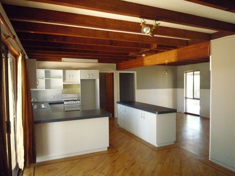 15 Yorrell Place, Halls Head WA 6210