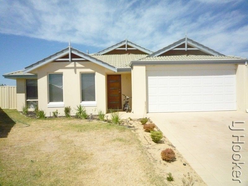 8 Burrill Rest, Lakelands WA 6180