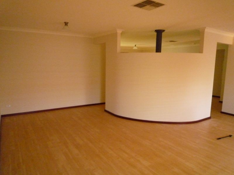 4b Wanbi Place, Greenfields WA 6210