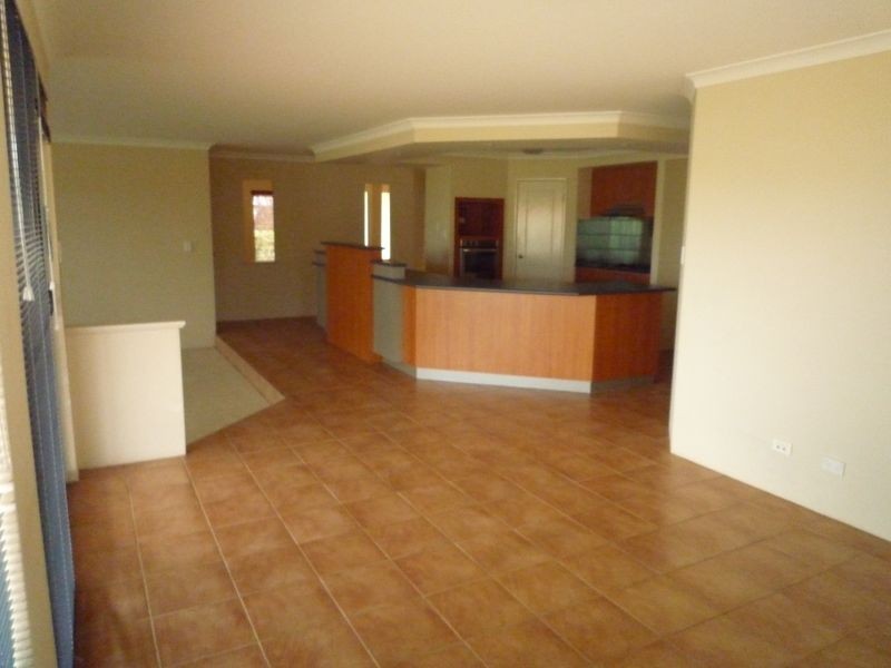 10 Addingham Boulevard, Madora Bay WA 6210