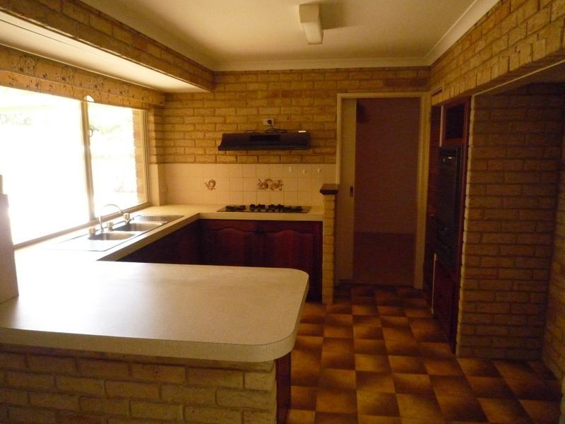 61 Portmarnock Circle, Halls Head WA 6210