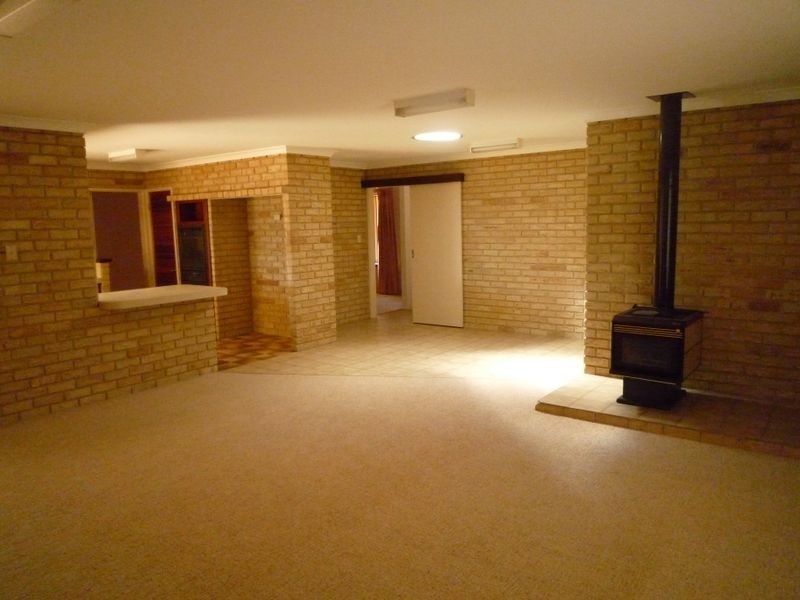 61 Portmarnock Circle, Halls Head WA 6210