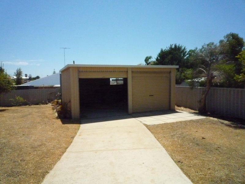 61 Portmarnock Circle, Halls Head WA 6210