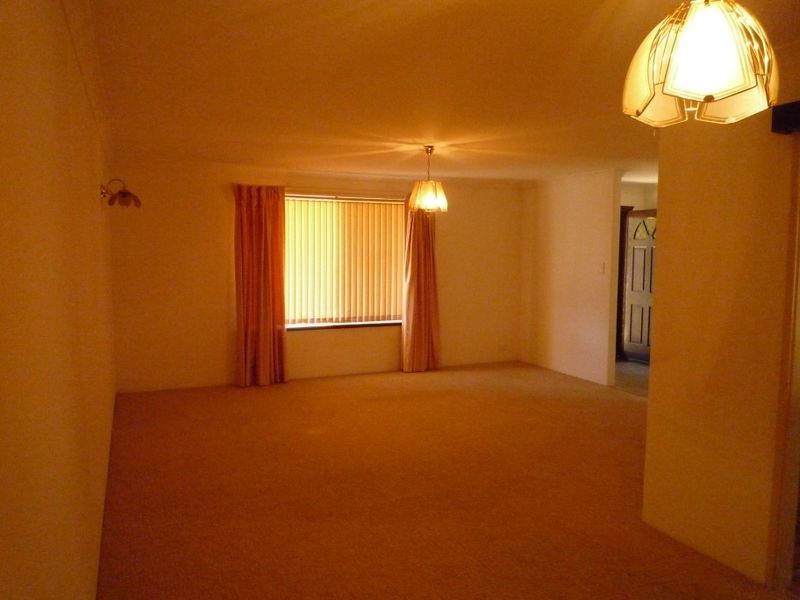 61 Portmarnock Circle, Halls Head WA 6210