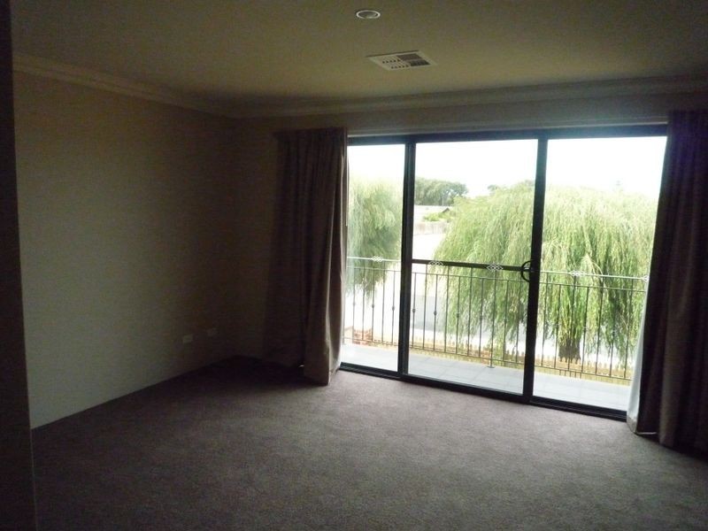 4/42 Gibson Street, Mandurah WA 6210