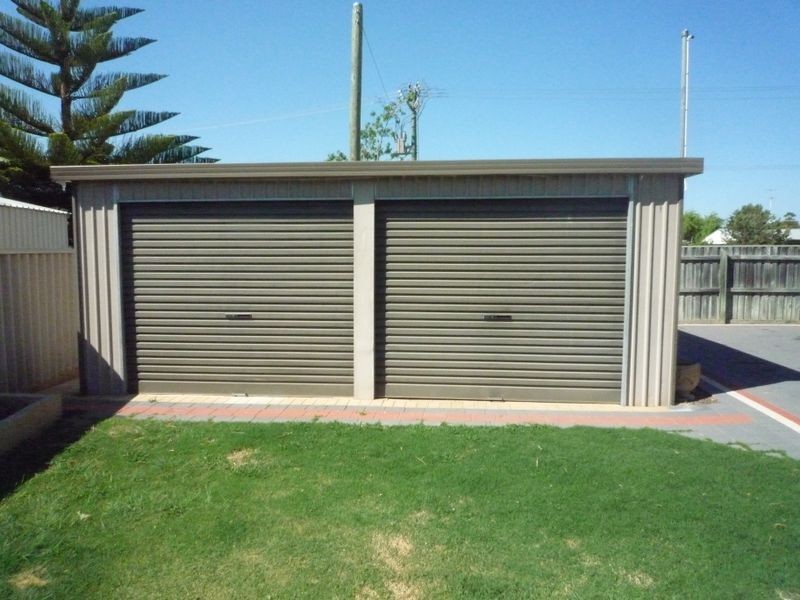 10 Kedron Place, Greenfields WA 6210