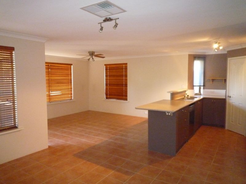 3/3 First Avenue, Mandurah WA 6210