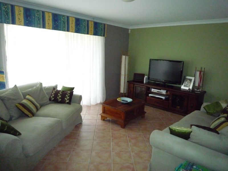 4 Daydream Plaza, Halls Head WA 6210