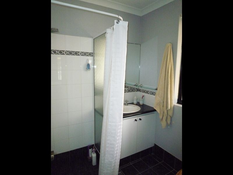 4 Daydream Plaza, Halls Head WA 6210