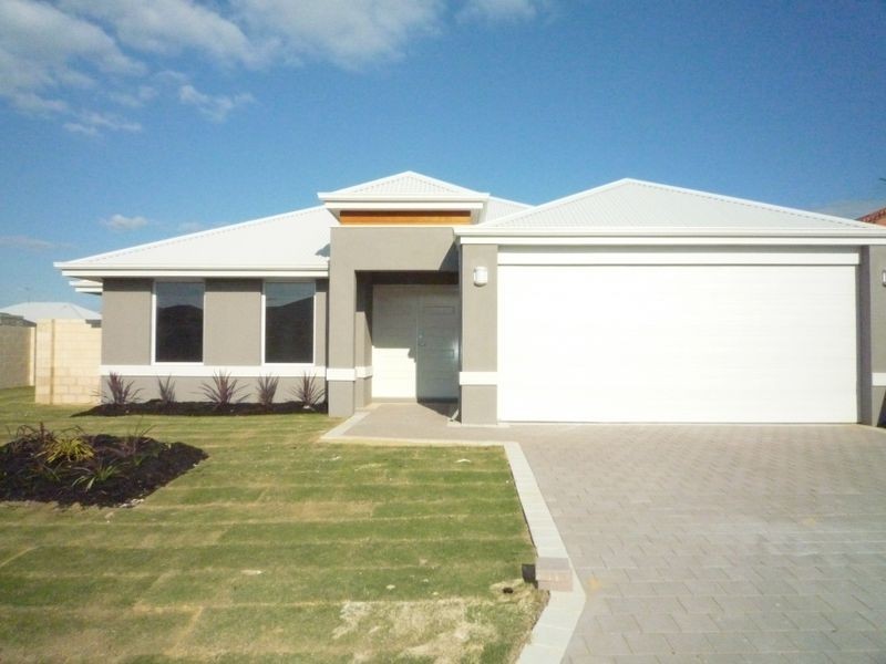 18 Adriana Way, Halls Head WA 6210