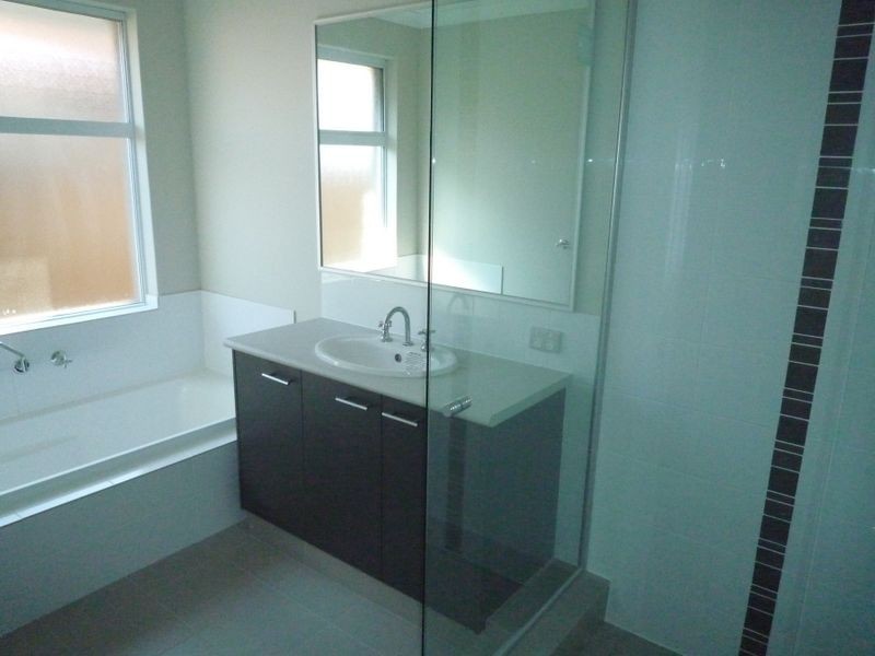 18 Adriana Way, Halls Head WA 6210