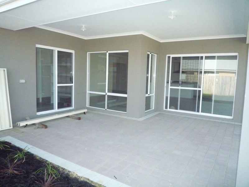 18 Adriana Way, Halls Head WA 6210
