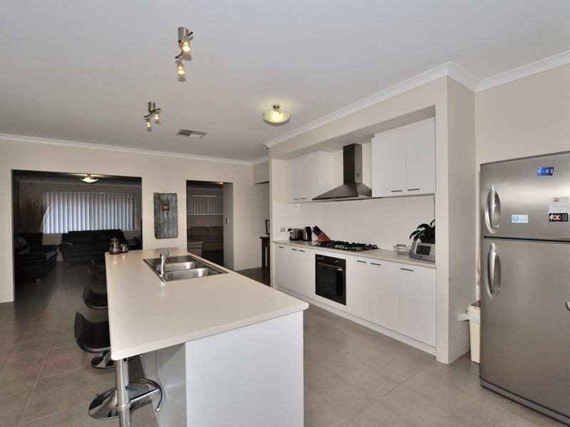 18 Adriana Way, Halls Head WA 6210