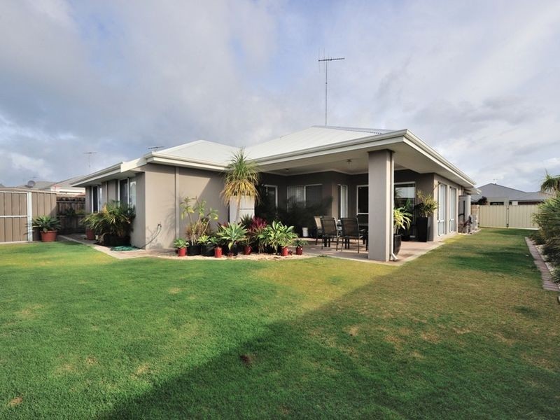 18 Adriana Way, Halls Head WA 6210