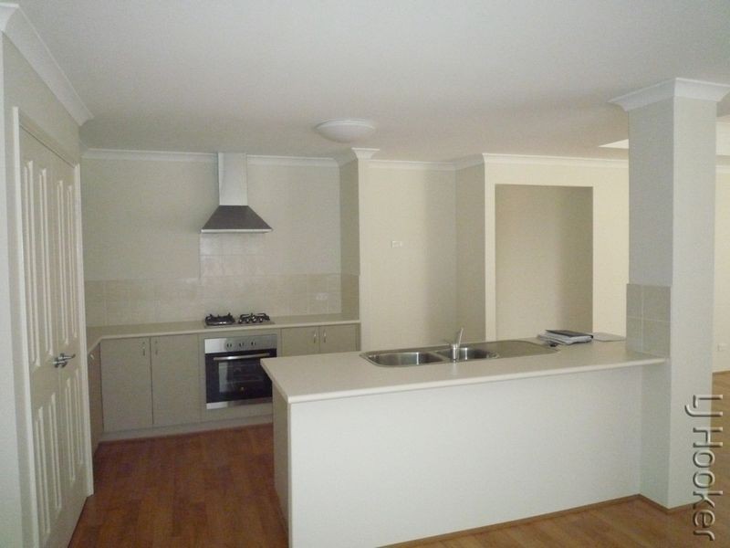 6 Bourke Close, Ravenswood WA 6208