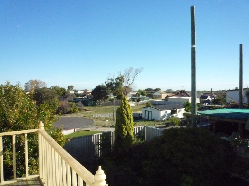 6 Angalore Street, Madora Bay WA 6210