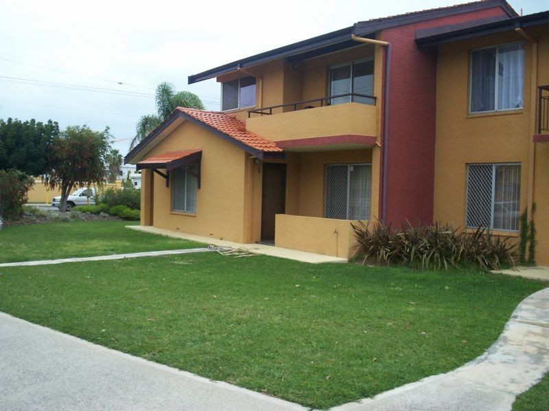 2/25 Sholl Street, Mandurah WA 6210