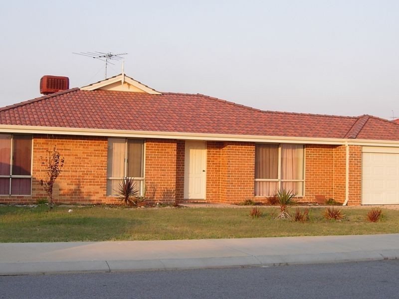 46 Pineknoll Gardens, Meadow Springs WA 6210