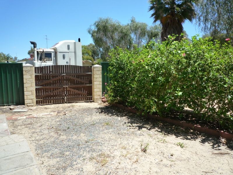 1 Wagtail Court, Greenfields WA 6210