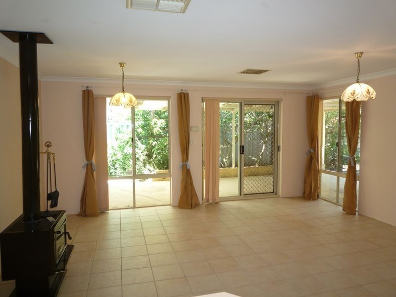 1 Wagtail Court, Greenfields WA 6210