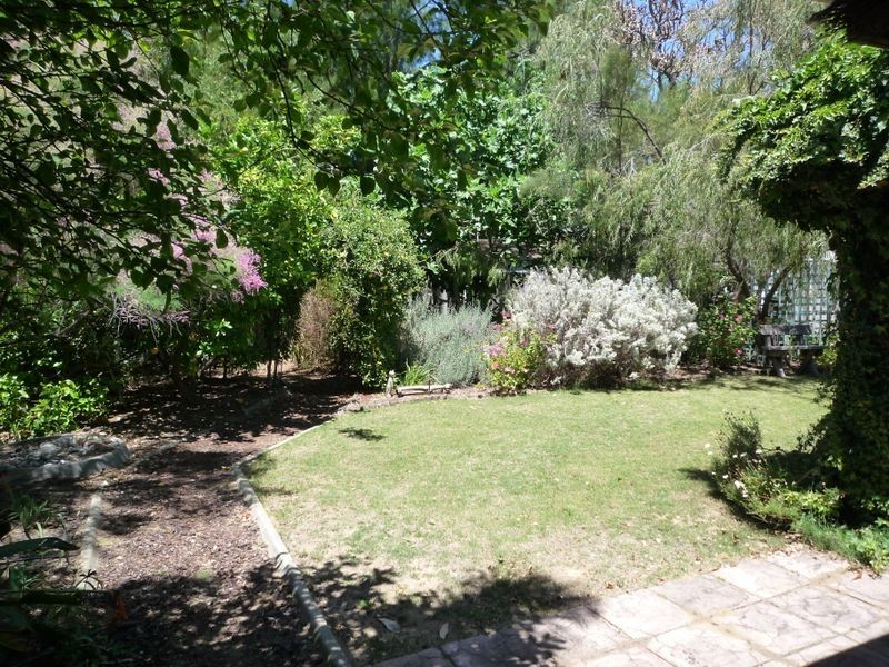 1 Wagtail Court, Greenfields WA 6210