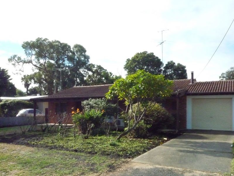12 Manjeep Road, Greenfields WA 6210