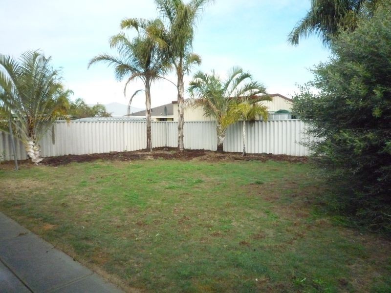 15 Lucidus Retreat, Greenfields WA 6210