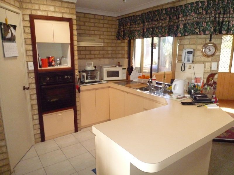 17b Dior Place, Greenfields WA 6210